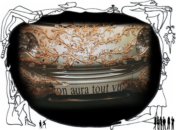 front of smart lalique by on aura tout vu