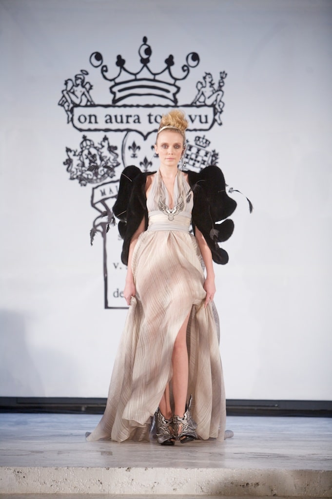 On Aura Tout Vu Fall Summer 2011