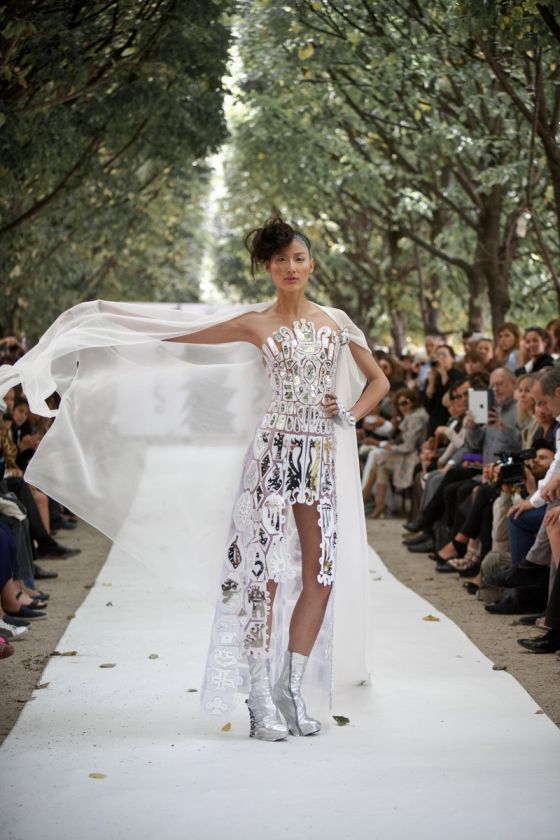 Robe de mariée, Fashion Week Paris, Jardin du Palais Royal, On Aura Tout Vu, mannequin