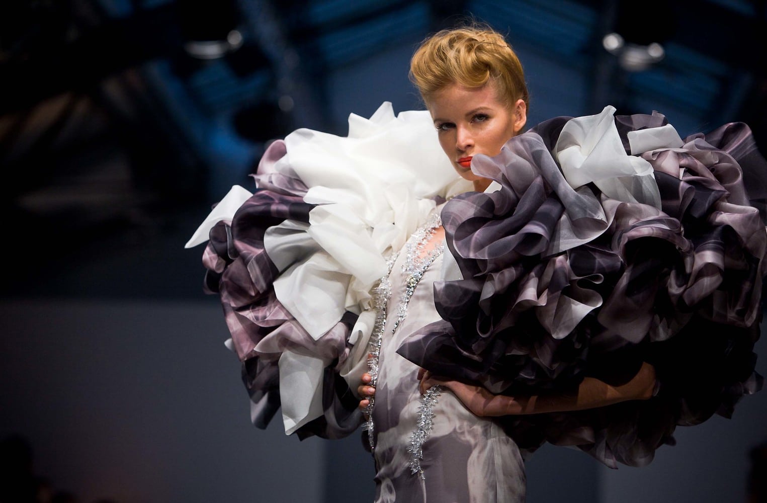 l'OFFICIEL 1000 MODELES ON AURA TOUT VU COUTURE ETE 2012 - Official