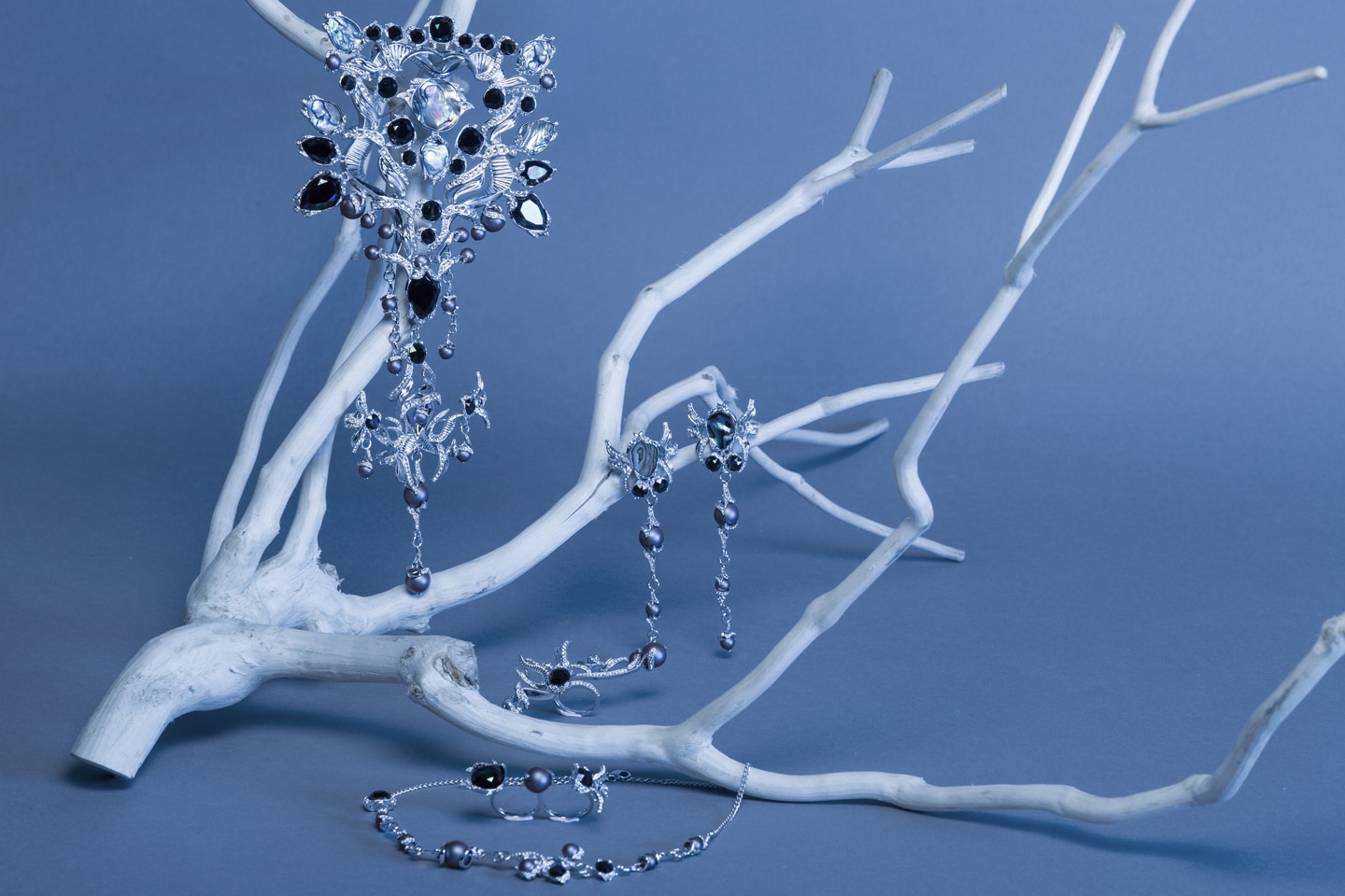 delicate_movement_ollection_ccessories_winter_2017_2018_by-on_aura_tout_vu