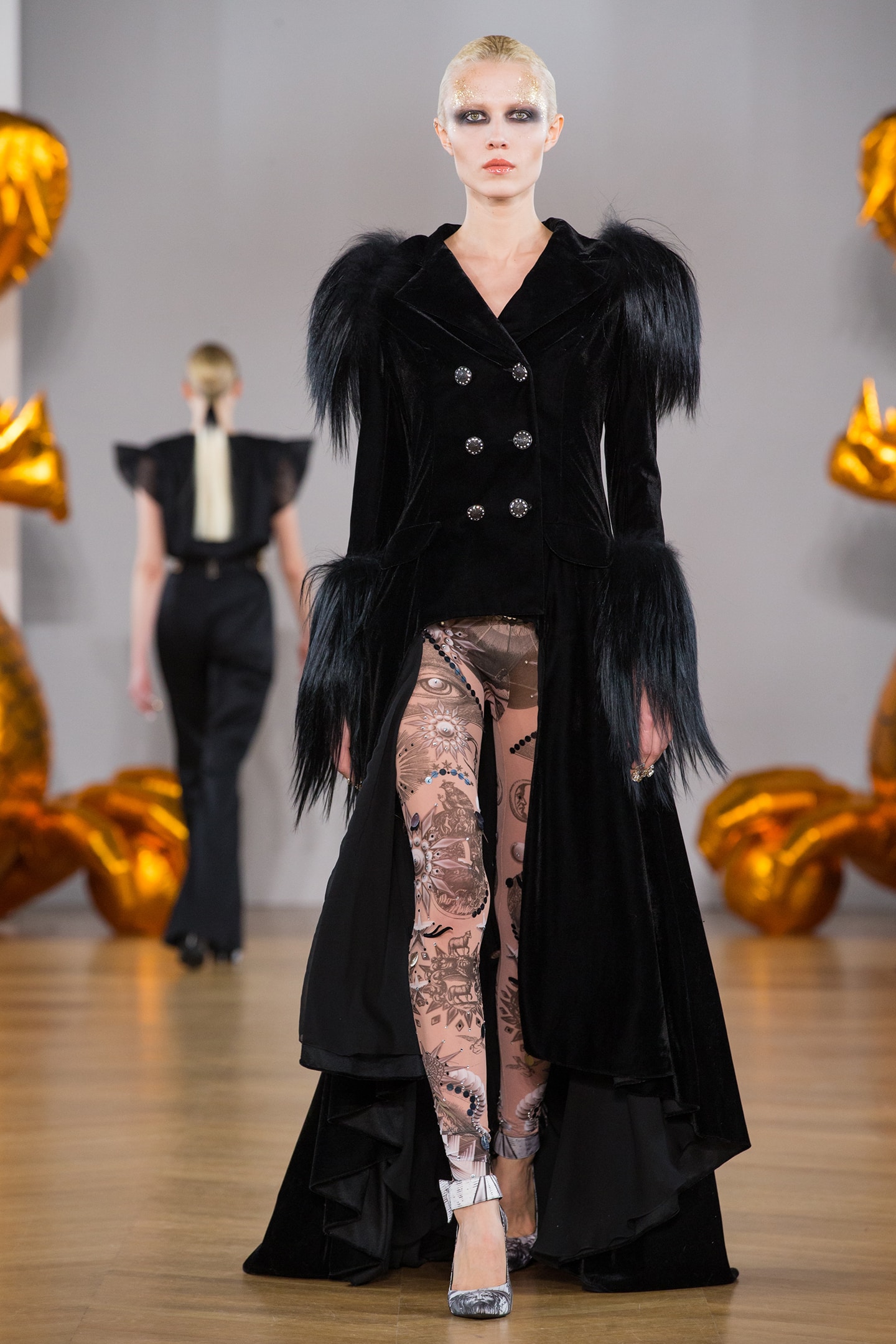 Black velvet jacket couture by on aura tout vu 