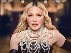 Madonna x On Aura Tout Vu madonna is wearing pearls necklace created by french couture house On Aura Tout Vu Palais Garnier ITAU