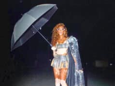 Winnie Harlow Illumine en On Aura Tout Vu lors de la Tournée Beyonce Renaissance winnie harlow wearing silver coat by on aura tout vu