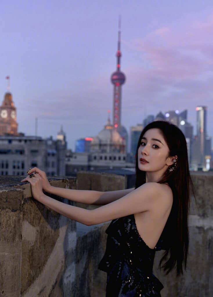 Yang Mi wearing jewellery by On Aura Tout Vu for GQ Creative Party 