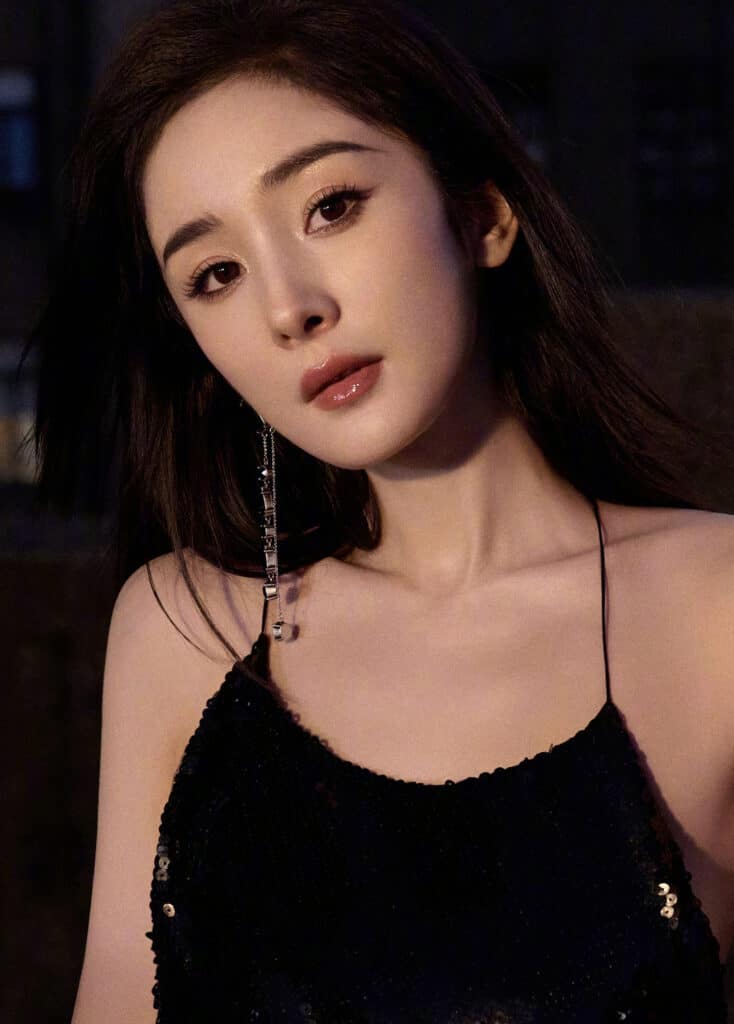 Yang Mi wearing jewellery by On Aura Tout Vu for GQ Creative Party 